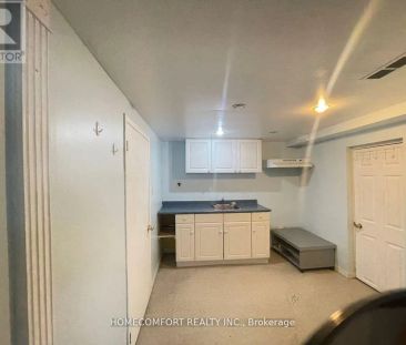 27 DITTMER CRESCENT N - Photo 2