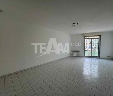 Location Appartement 3 pièces 72m² SETE 34200 - Photo 3