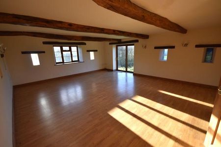 3 bedroom detached house to rent - Photo 3