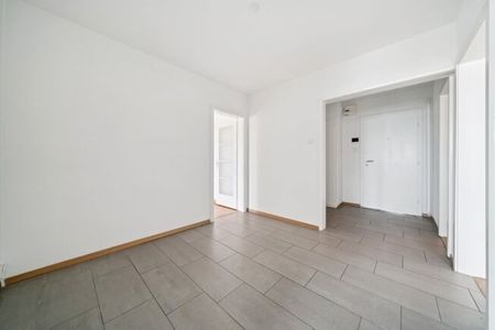 Spacious apartment with balcony in the heart of Yverdon-les-Bains - Photo 2