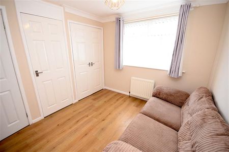 2 bed flat to rent in Lichfield Way, Fellgate, NE32 - Photo 4