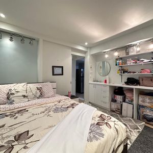 Appartement Montréal (Ahuntsic-Cartierville) À Louer - Photo 2