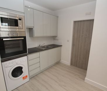 2 Bedroom Apartment, Ellesmere Port - Photo 1