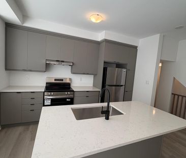 For Lease - 59 PEAREN Lane, Barrie, Ontario - Photo 3