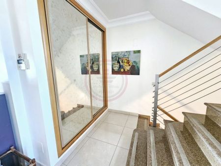 3 bedroom luxury Semidetached House for rent in Loulé, Portugal - Photo 2