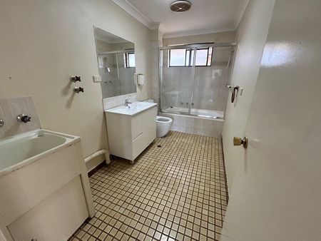 2 bedder unit - Photo 4