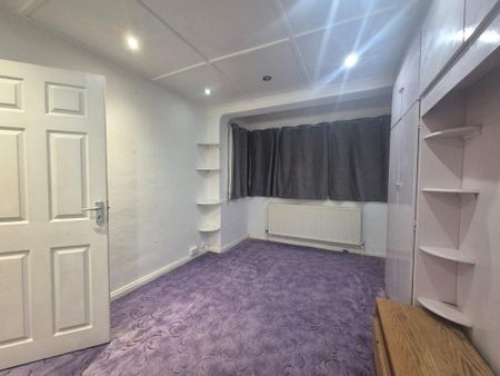 3 bedroom terraced house to rent - Photo 3