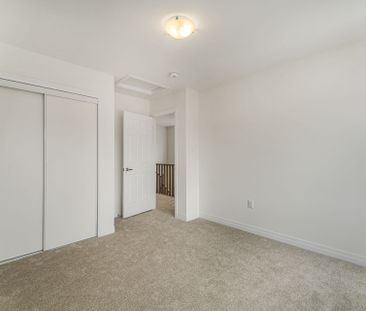 For Lease - 25 Canvas Crescent, Welland, Ontario - Photo 3