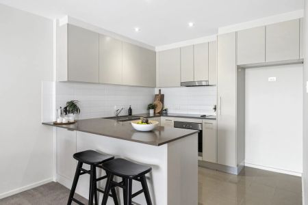 Spacious One Bedroom Plus Study Unit - Photo 5