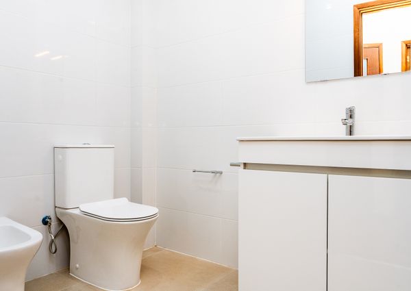 2+1 Bedroom Apartment in Canidelo (Remodeled)