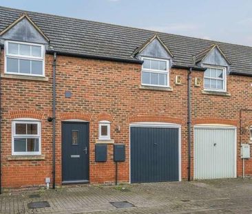 Fairford Leys, Aylesbury, HP19 - Photo 1