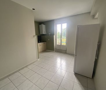 Location Appartement 2 pièces 62m² LE CREUSOT 71200 - Photo 4