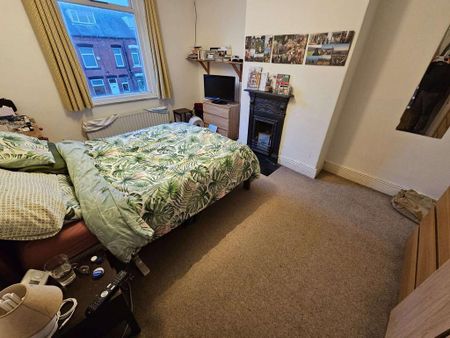 2 bedroom terraced house to rent - Photo 3