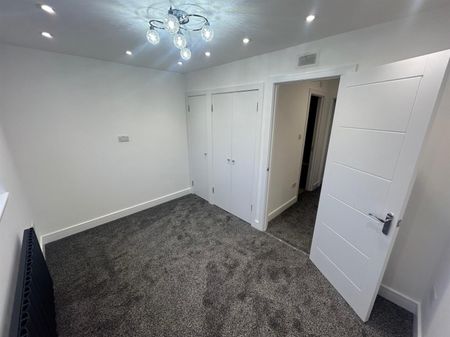 2 Bedroom House To Let - Photo 2