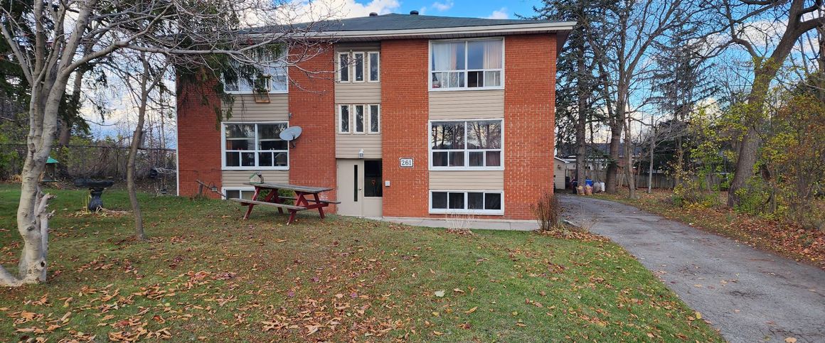 261 Bayfield St - Unit 1, Barrie, ON L4M 3B8 - Photo 1