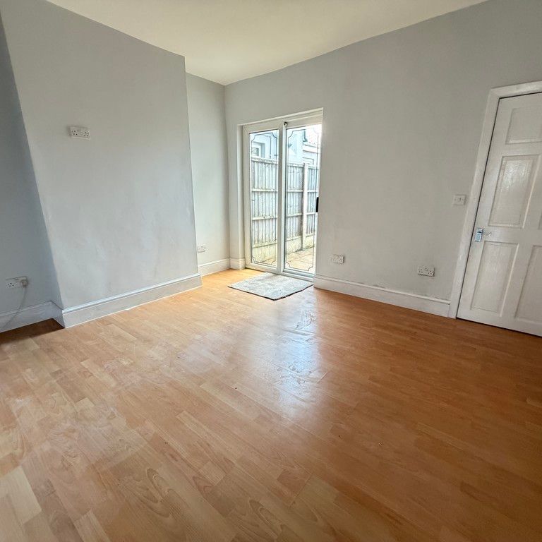 Jeffcock Road, Penn Fields, Wolverhampton - Photo 1