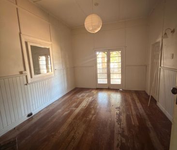 Scarborough - Photo 3