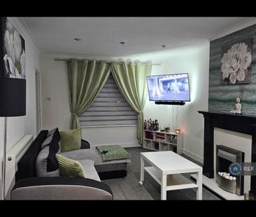 3 bedroom terraced house to rent - Photo 2