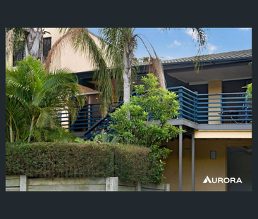 Spacious 1-Bedroom Unit with Deck in Hawthorne - Photo 6