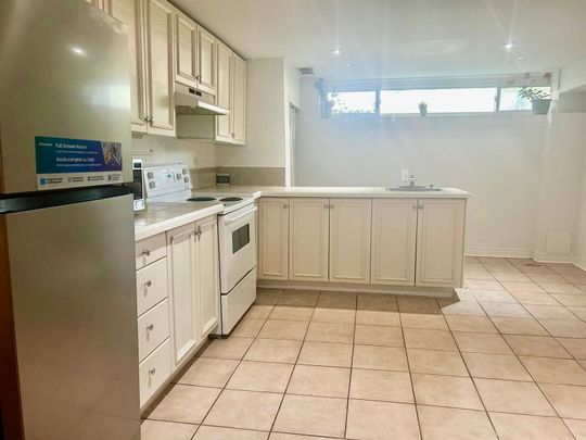 For Lease - 26 Richardson Drive Unit# Basement, Aurora, Ontario - Photo 1