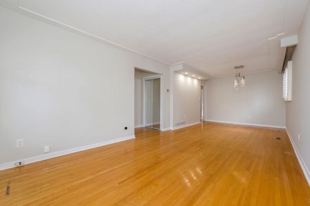 For Lease - 33A Alcan Avenue, Toronto, Ontario - Photo 4