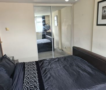 Semi-detached in Maple Close Little Stoke, Bristol, BS34 6HH - Photo 2