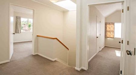 **Immaculate 4-Bedroom Family Home in Prime Lo... - Photo 4