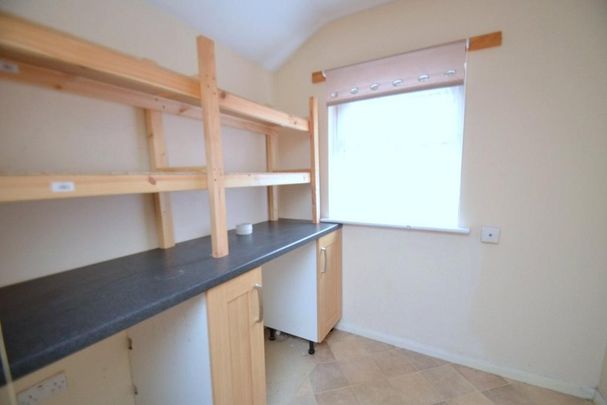 2 bedroom terraced house to rent - Photo 1