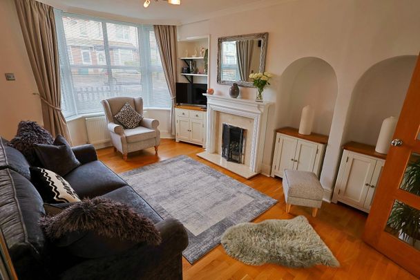 Torrington Avenue, Tile Hill, Coventry - Well Presented Family Home - Photo 1