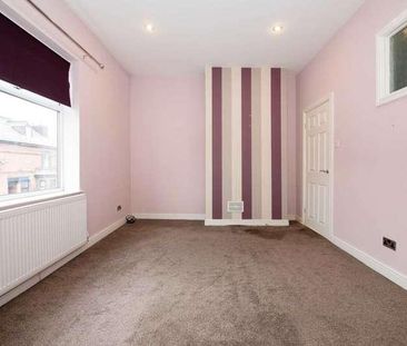 Cross Lane, Radcliffe, M26 - Photo 2