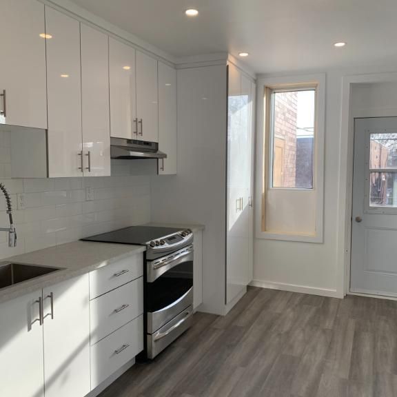 Verdun, 1200 pc, 5 ½ ,3 CAC, 5 électro, AC, rénové à neuf - Photo 1