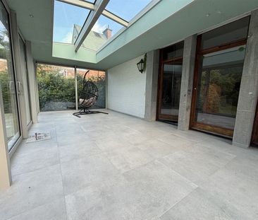 Villa met 5 slaapkamers en ruime tuin gelegen in een rustige buurt - Foto 2