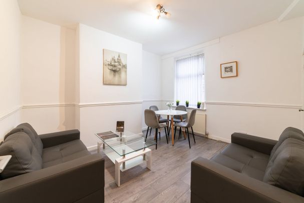 Room in a Shared House, Springbank Road, L4 - Photo 1