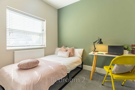 Room 5 - Photo 3