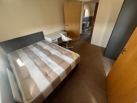 River View, Northampton - Photo 4