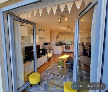 2 bedroom flat to rent - Photo 3