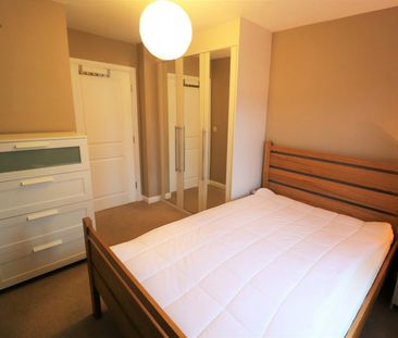 Flat to rent on - Photo 2