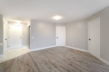 For Lease - 35 Kingsbridge Garden Circle Unit# 506, Mississauga, Ontario - Photo 5