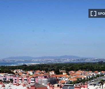 lisbon, Setúbal Municipality 2825-110 - Photo 6