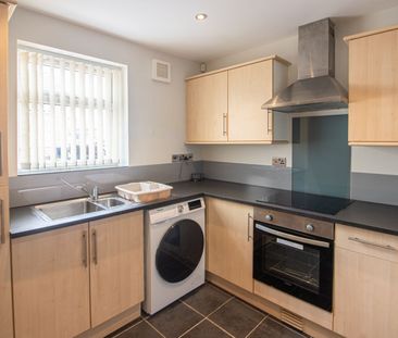 2 Bedroom - Photo 3
