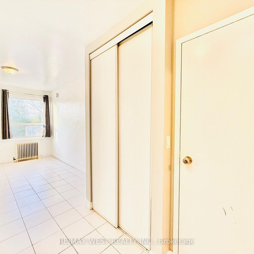 For Lease - 672-676 Sheppard Avenue Unit# 4L, Toronto, Ontario - Photo 1