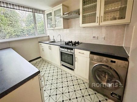 2 bedroom flat to rent - Photo 5