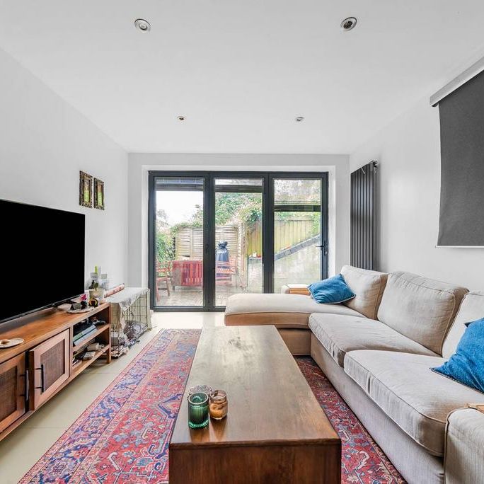 2 bedroom detached house to rent - Photo 1
