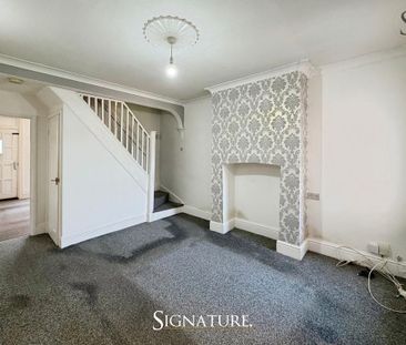 2 bedroom terraced house to rent - Photo 2