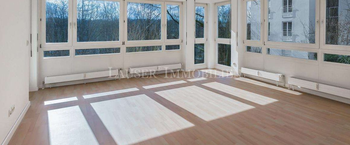 Helle 4-Zimmer-Wohnung mit Balkon in S-Hoffeld - Foto 1