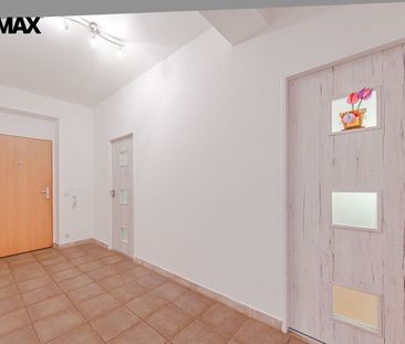 Pronájem bytu 2+1 v družstevním vlastnictví 67 m², Aš - Photo 2