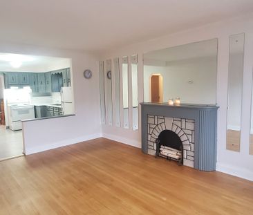 For Lease - 304 Linsmore Crescent, Toronto, Ontario - Photo 1