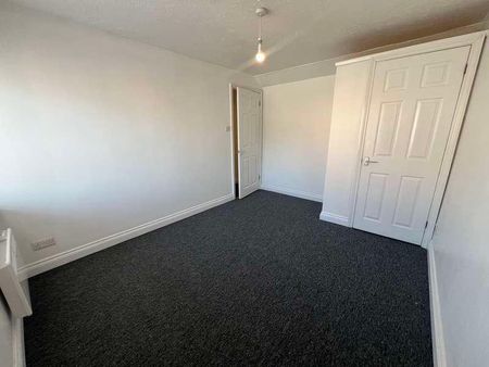 Litchfield Road, SO18 - Photo 4