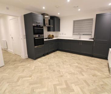 3 bedroom semi-detached house to rent - Photo 6