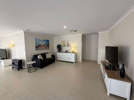 Spacious, Low-Maintenance Living - Photo 4